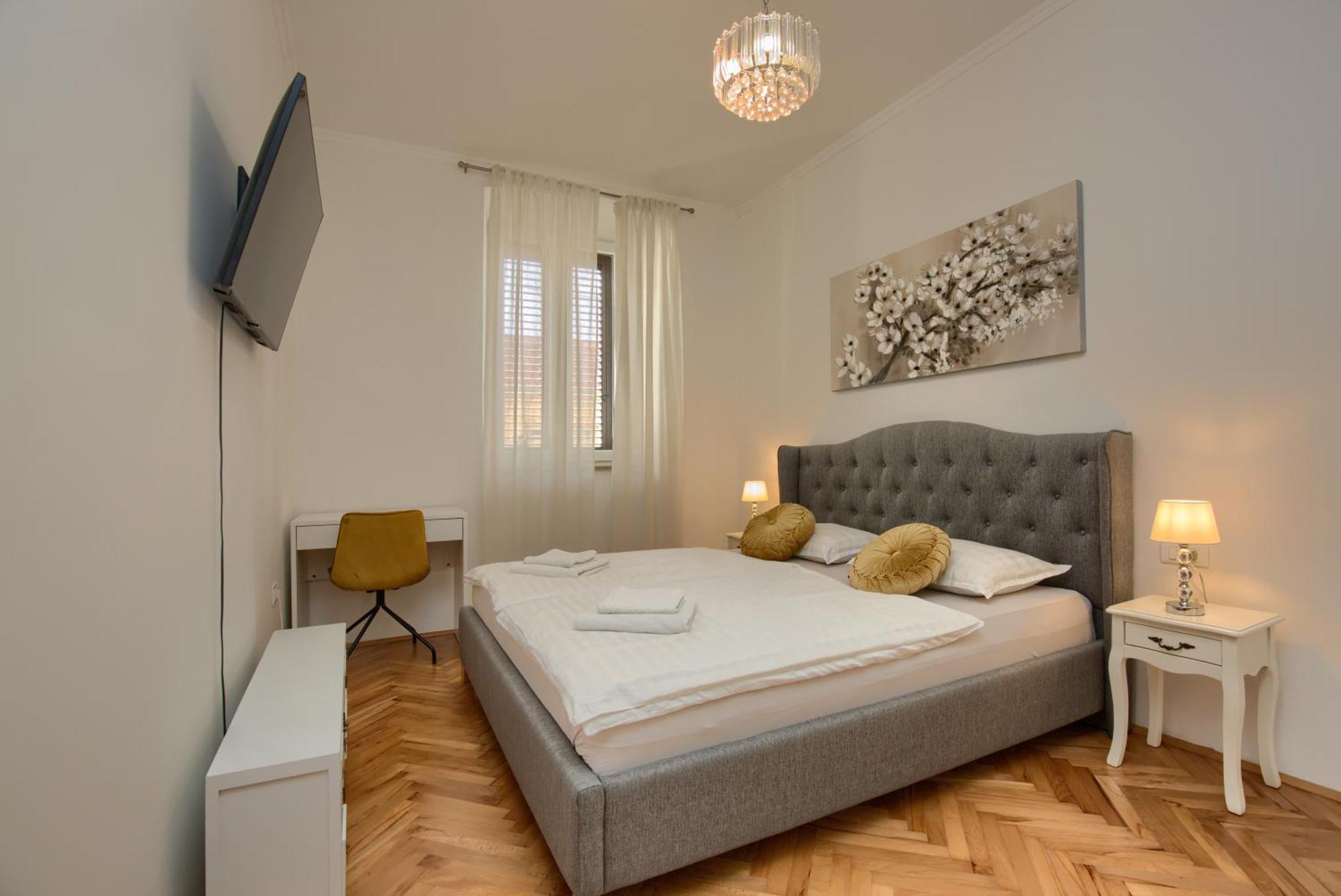 Augustus Apartman Póla Kültér fotó